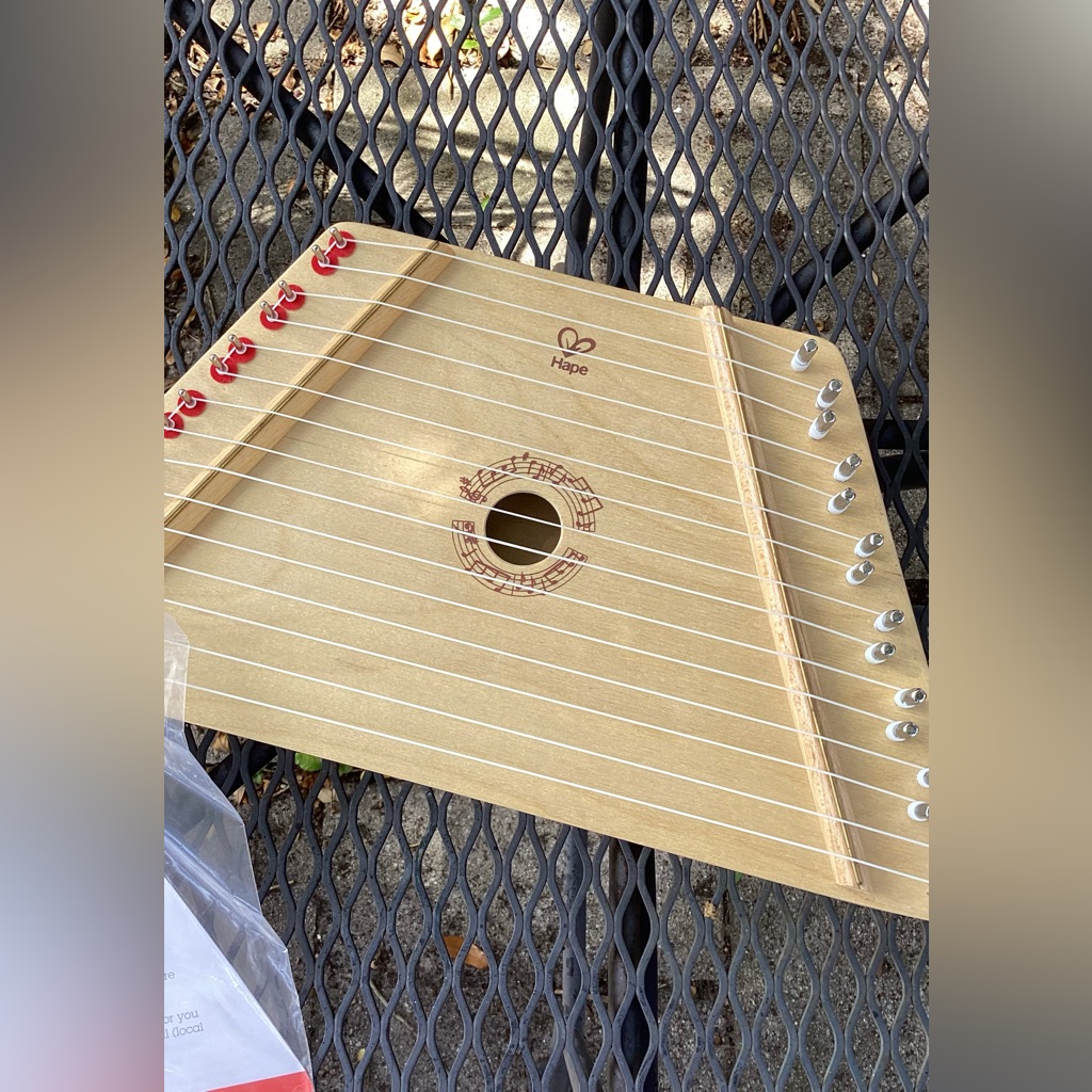 Hape Happy Harp (Harp Pics & String Tighteners Missing)